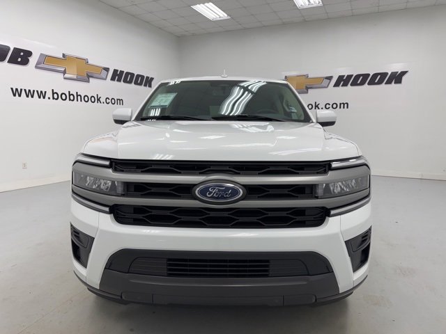 2024 Ford Expedition MAX XLT photo 2