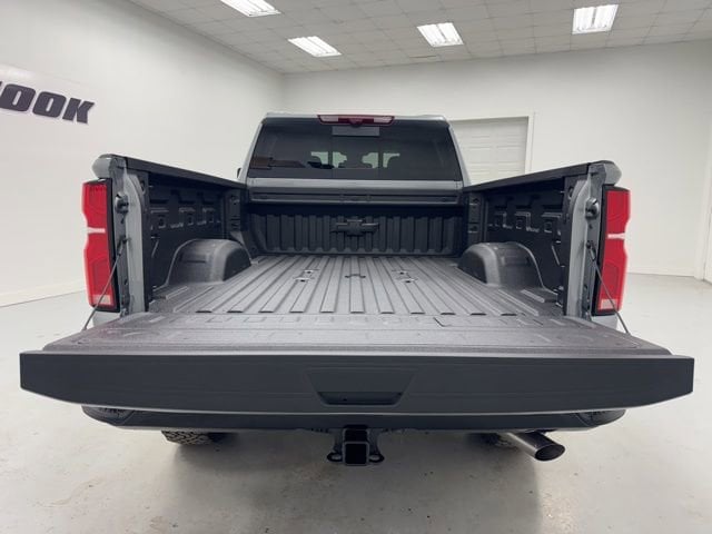 2026 Chevrolet Silverado 3500 HD LTZ - Photo 33