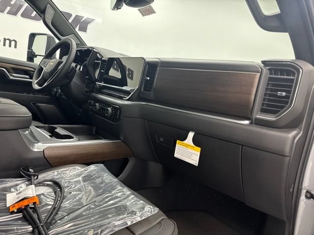 2026 Chevrolet Silverado 2500 HD High Country - Photo 35