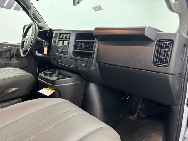 2025 Chevrolet Express Cargo Work Van - Photo 23