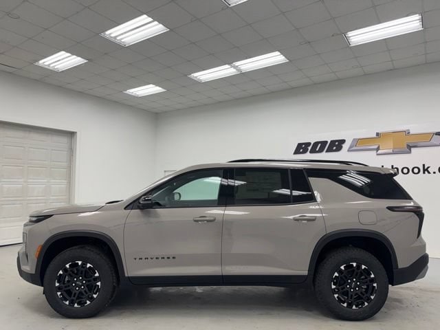 2027 Chevrolet Traverse Z71 - Photo 8