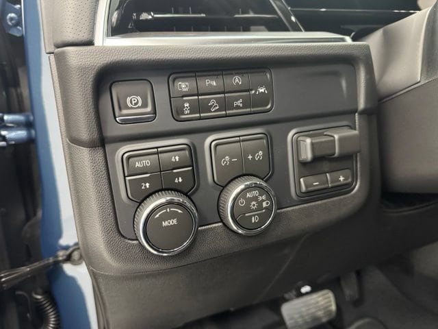 2026 Chevrolet Tahoe Premier - Photo 11