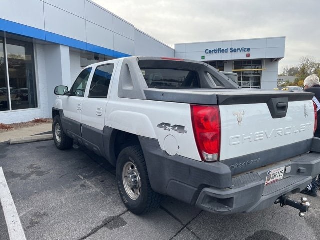 2003 Chevrolet Avalanche Base