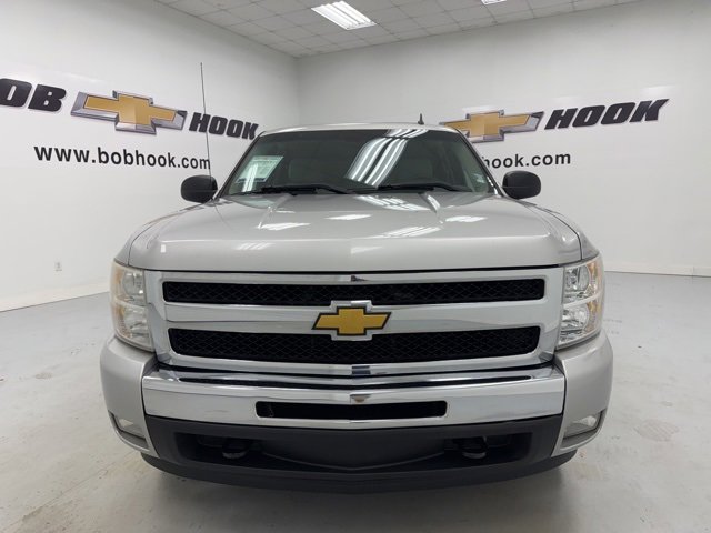 2010 Chevrolet Silverado 1500 LT photo 2