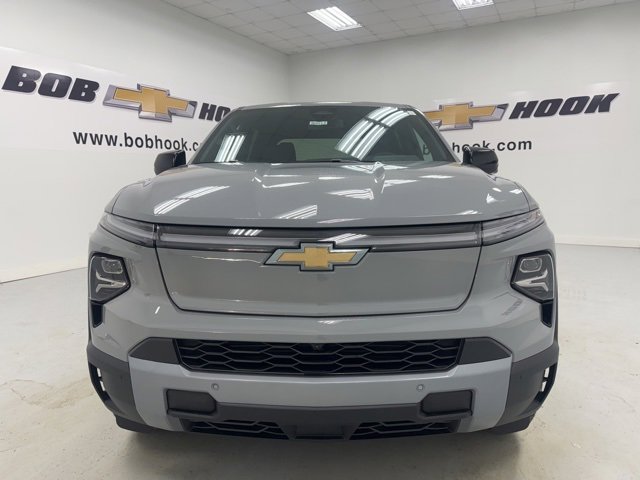 2025 Chevrolet Silverado EV LT photo 2