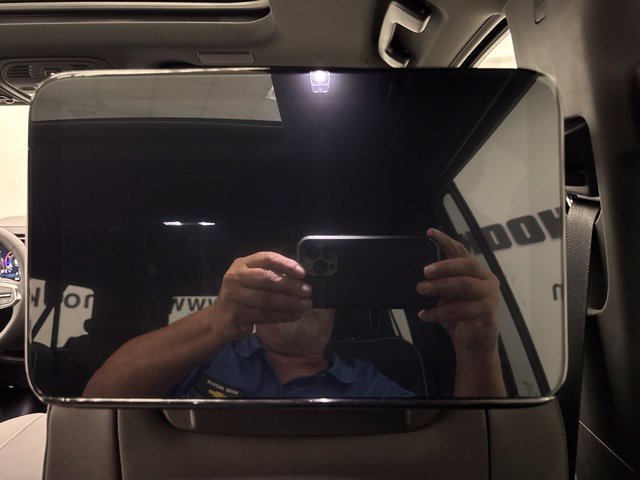 2026 Chevrolet Suburban Premier - Photo 28