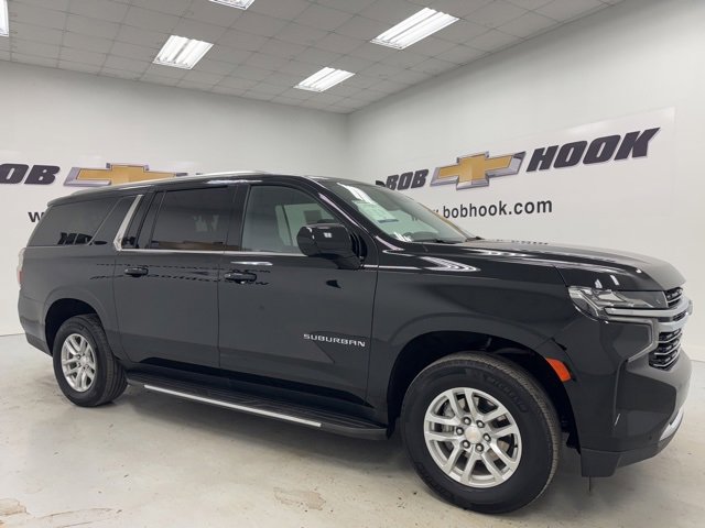 2024 Chevrolet Suburban LT photo 3