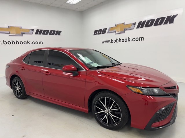 2021 Toyota Camry SE photo 3