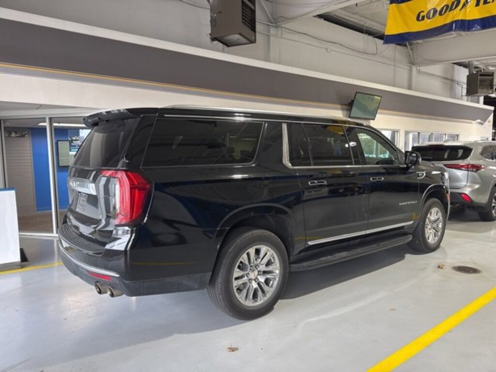 Used 2024 GMC Yukon XL Denali SUV