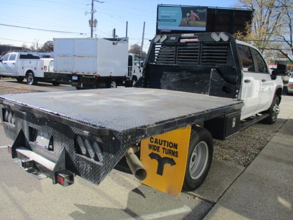 Used 2023 Chevrolet Silverado 3500 HD Chassis Cab Work Truck Truck Crew Cab