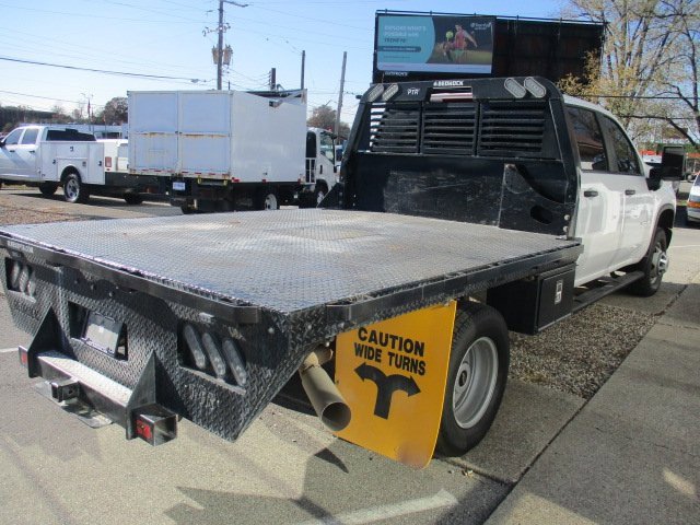 2023 Chevrolet Silverado 3500HD Work Truck photo 2