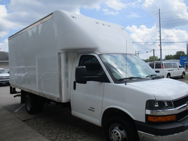 2020 Chevrolet Express Cutaway Van photo 3
