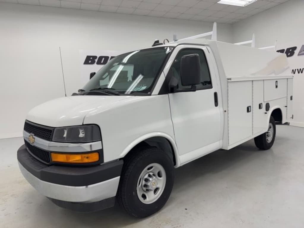 New 2025 Chevrolet Express Cutaway 3500 1WT Cutaway Van
