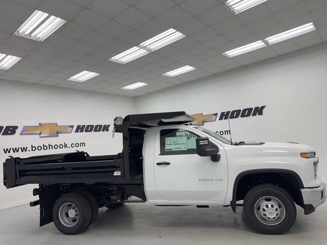 2025 Chevrolet Silverado 3500HD Work Truck photo 4