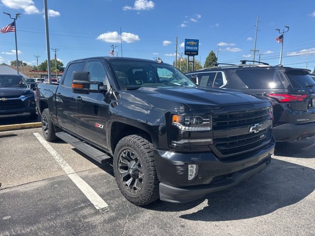 2018 Chevrolet Silverado 1500 LTZ photo 3