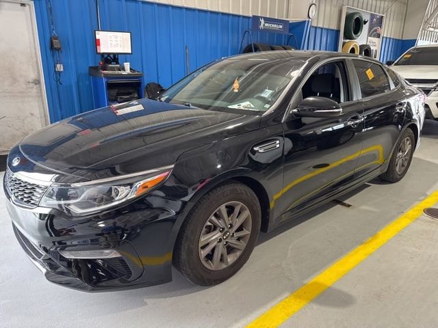 2020 Kia Optima LX AT's photo