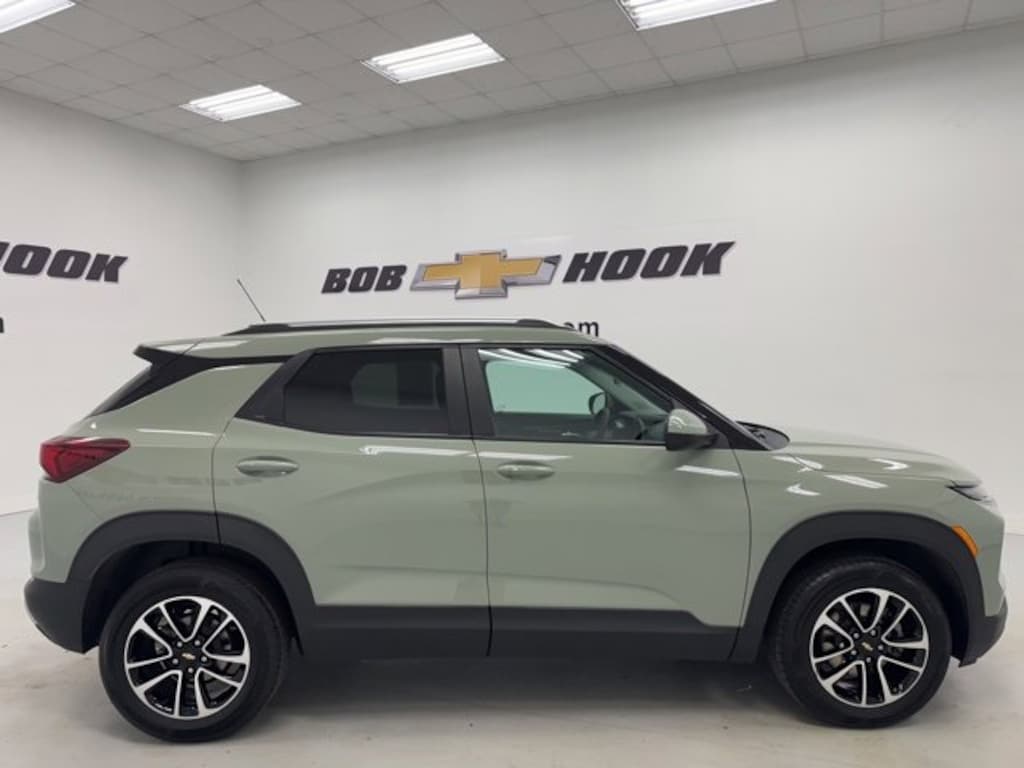 Used 2025 Chevrolet Trailblazer LT SUV