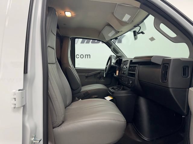 2025 Chevrolet Express Cargo Work Van - Photo 22