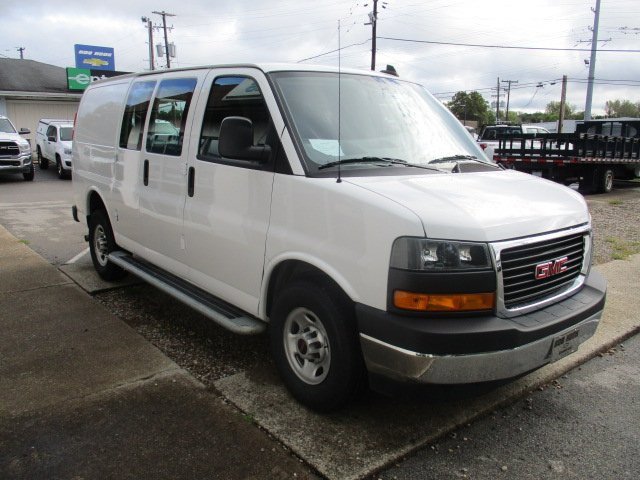 2023 Gmc Savana Cargo 2500 photo 2