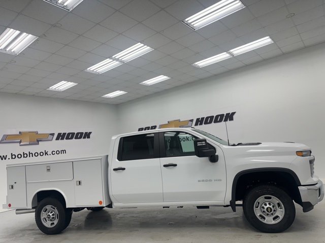 2024 Chevrolet Silverado 2500HD photo 3