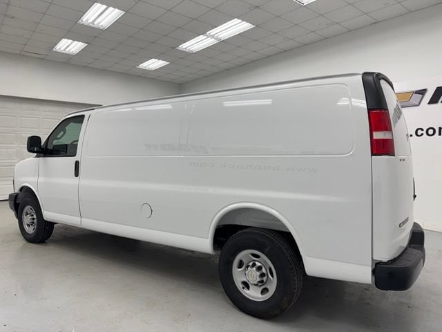 2025 Chevrolet Express Cargo Work Van - Photo 6