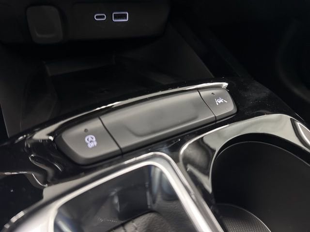 2026 Chevrolet Trax LT - Photo 19