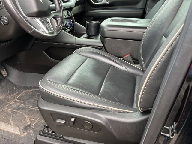 2021 Chevrolet Suburban Premier photo 2
