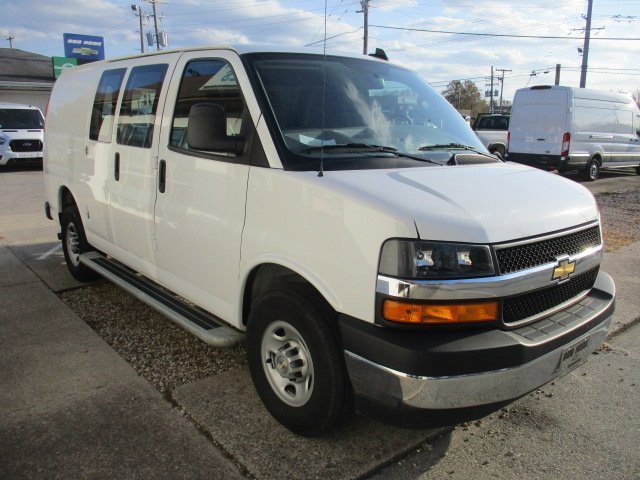 2024 Chevrolet Express 2500 Van Cargo photo 2