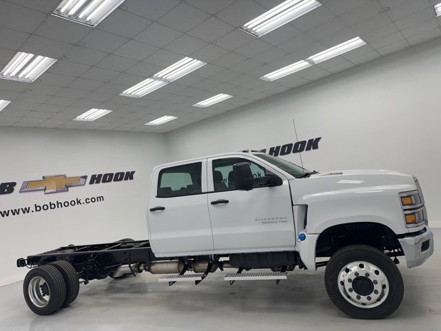 2024 Chevrolet Silverado 5500HD Work Truck photo 4