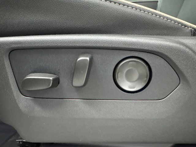 2026 Chevrolet Suburban Premier - Photo 11