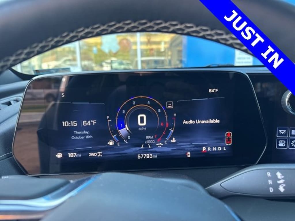 Used 2024 Chevrolet Traverse LT SUV