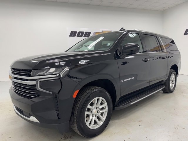 2024 Chevrolet Suburban LT's photo