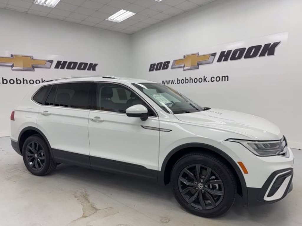 Used 2024 Volkswagen Tiguan SE SUV