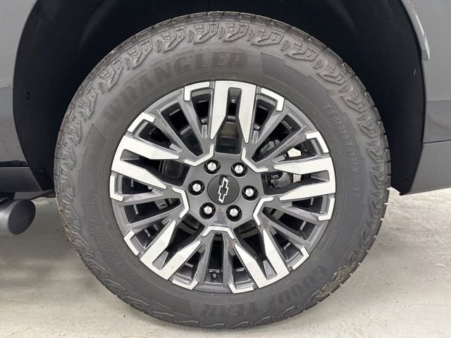 2026 Chevrolet Suburban Z71 - Photo 42