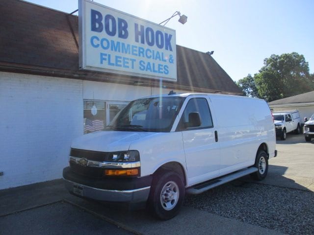 2024 Chevrolet Express 2500 Work Van HD's photo