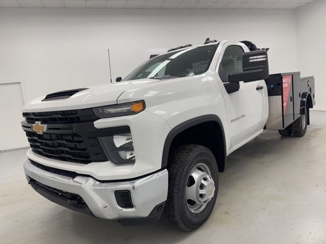 2025 Chevrolet Silverado 3500 Chassis Cab