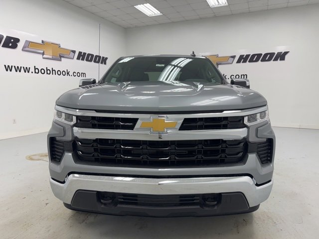 2026 Chevrolet Silverado 1500 LT photo 2