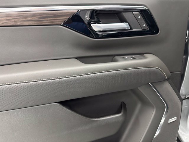 2026 Chevrolet Suburban Premier - Photo 24