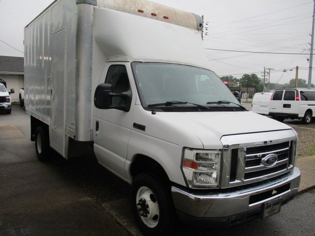 2016 Ford E-450 photo 3