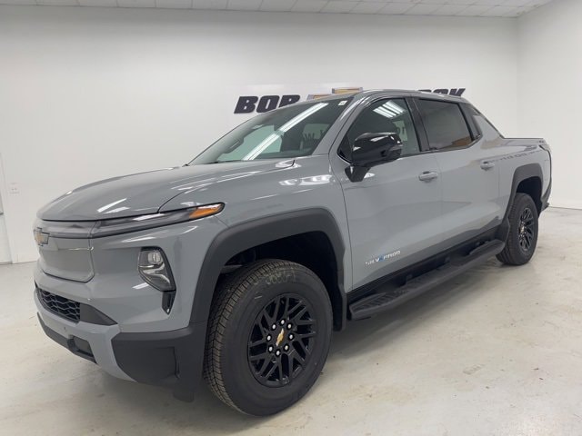 2025 Chevrolet Silverado EV LT's photo