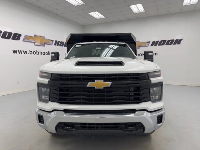 2025 Chevrolet Silverado 3500HD Work Truck photo 2
