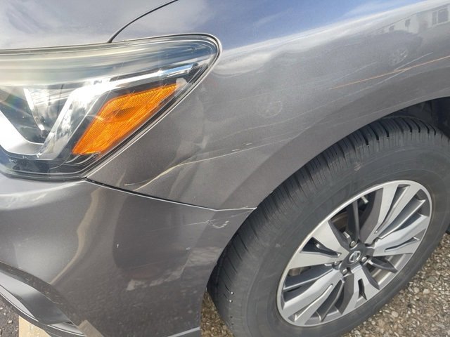 2017 Nissan Pathfinder SL photo 2