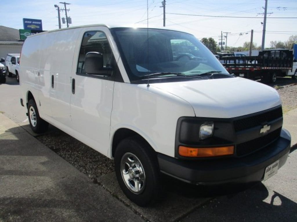 Used 2006 Chevrolet Express Cargo 1500 1500 135 WB RWD Van G1500 Cargo Van