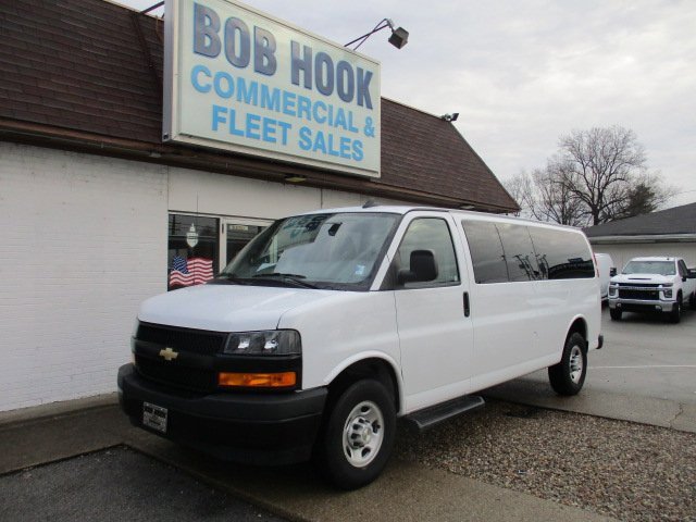 2023 Chevrolet Express Passenger LS's photo