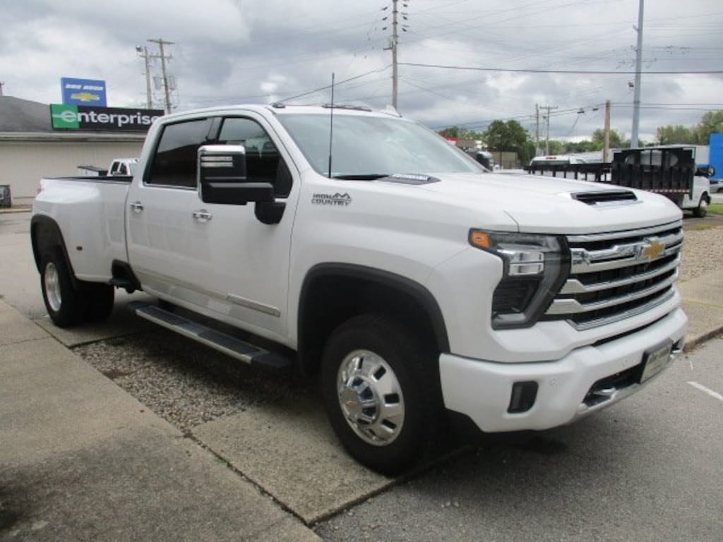 Used 2024 Chevrolet Silverado 3500 HD High Country DRW Truck Crew Cab