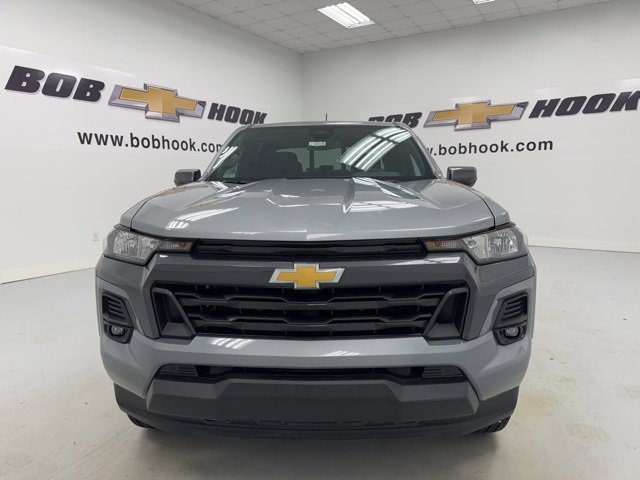2024 Chevrolet Colorado LT photo 2