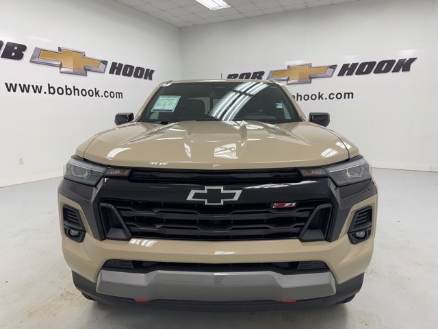 2024 Chevrolet Colorado Z71 photo 2