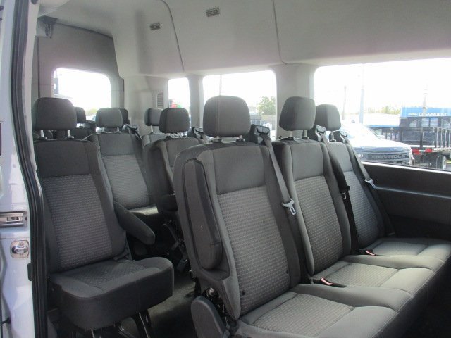 2022 Ford Transit Passenger XL photo 3