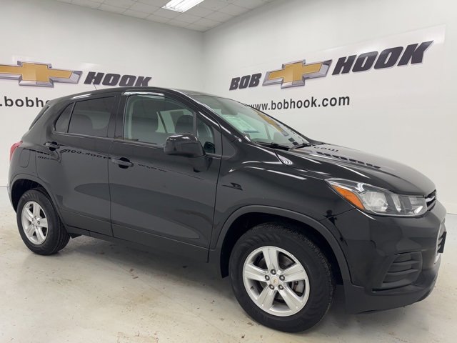 2022 Chevrolet Trax LS photo 3