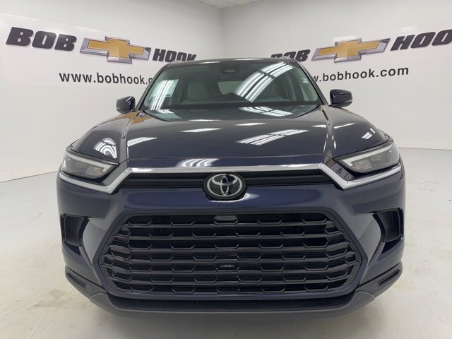 2024 Toyota Grand Highlander XLE photo 2
